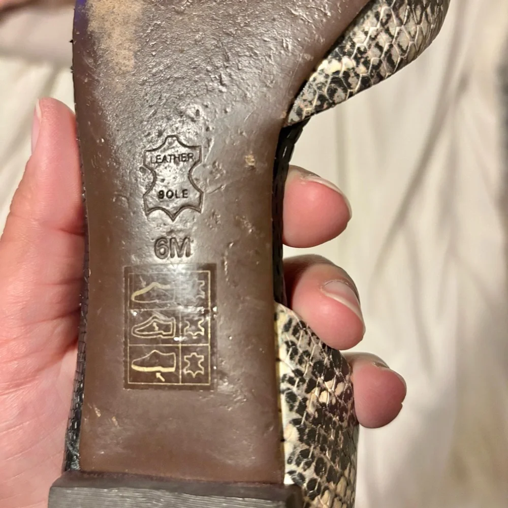 Tory Burch Black and Cream Snakeskin-Print Pointed Toe Flats - Picture 4 of 10